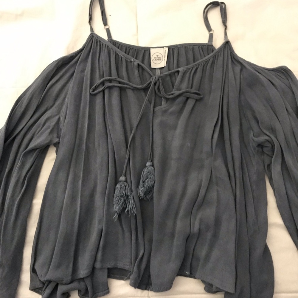 Off-the-shoulder long sleeve shirt